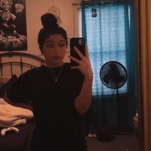 Meet your Posher, Bella